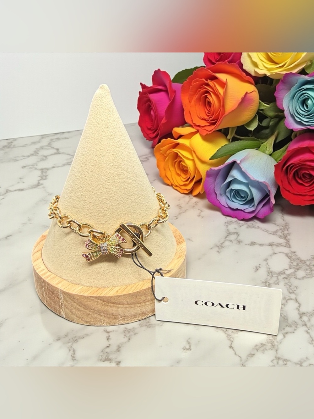🌈COACH🌈Pave’ Bow Chain Gold-Tone Link Toggle Bracelet/NWT